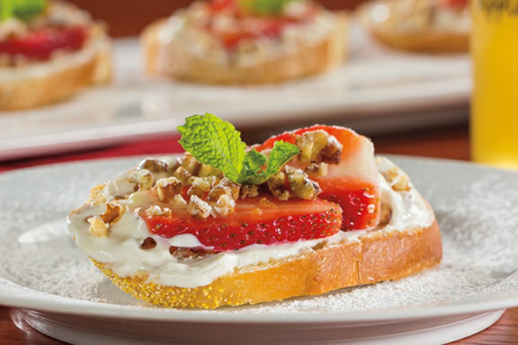 Mr. Food Test Kitchen Guilt-Free Weeknight Favorites