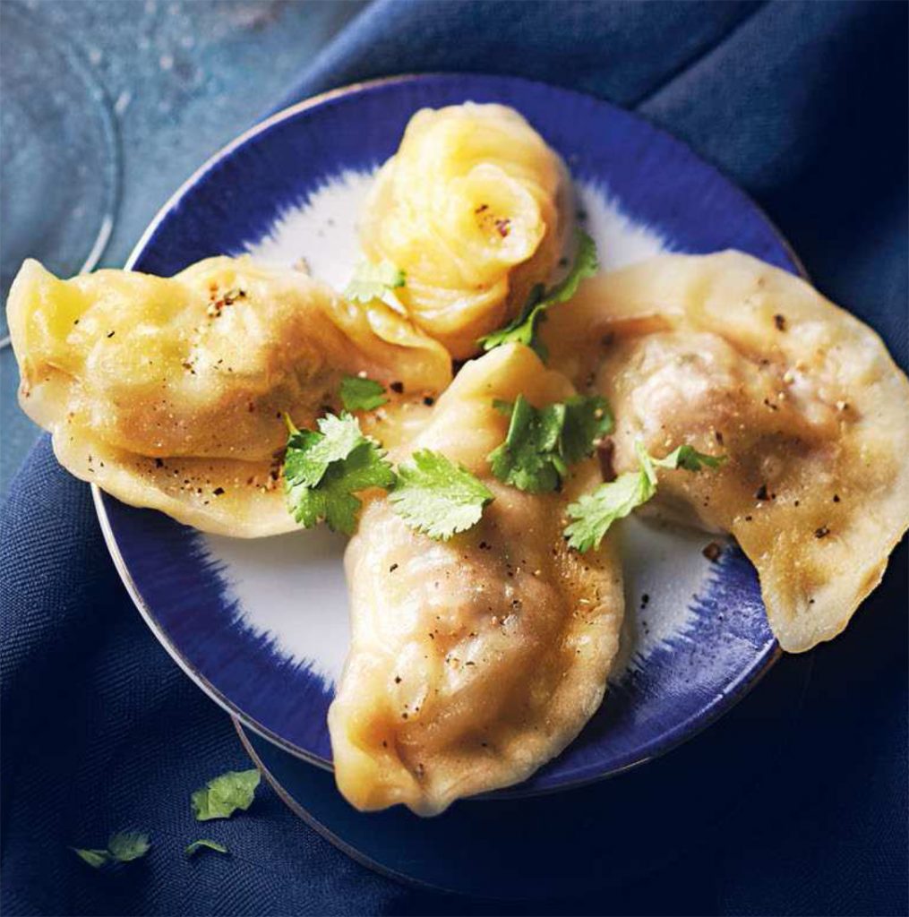 The Wizard's Cookbook: Magical Recipes Inspired by Harry Potter, Merlin, The Wizard of Oz, and More